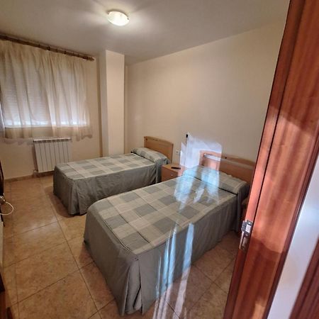 Hostal Pension - La Rotonda Ξενοδοχείο Tardienta Εξωτερικό φωτογραφία